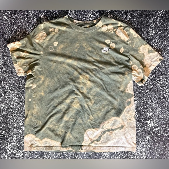 The Nike Tee Acid Wash Tall Adult Size 2XL Army Green - Picture 1 of 3